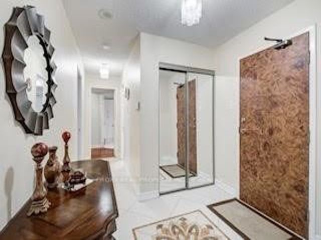 807 - 5460 Yonge St