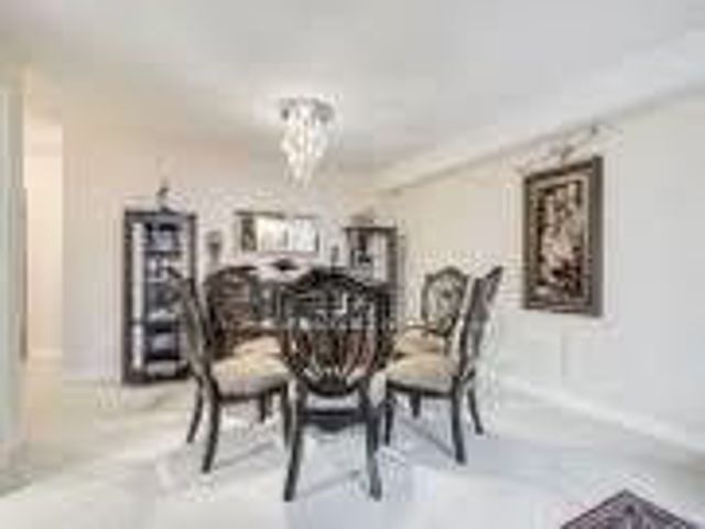 807 - 5460 Yonge St