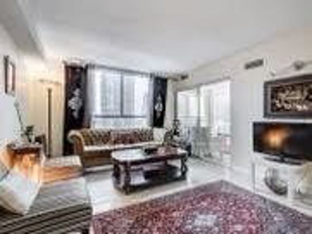 807 - 5460 Yonge St