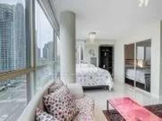 807 - 5460 Yonge St