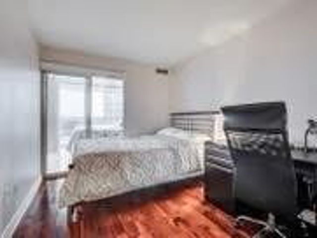 807 - 5460 Yonge St