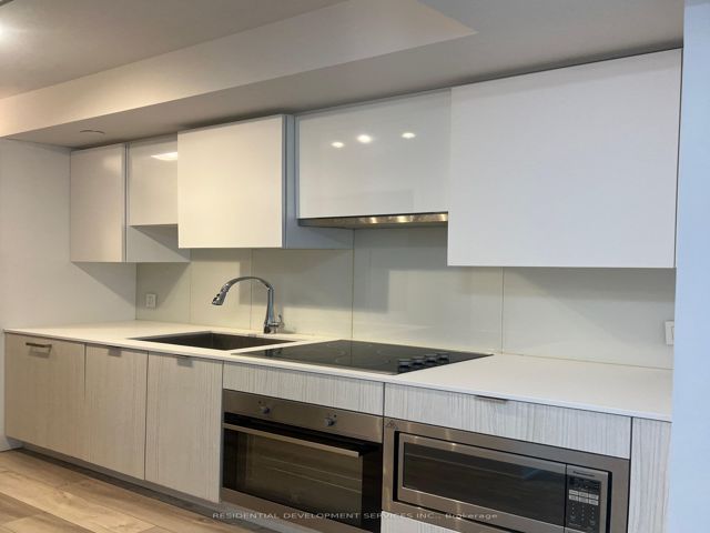 1616 - 195 Redpath Ave