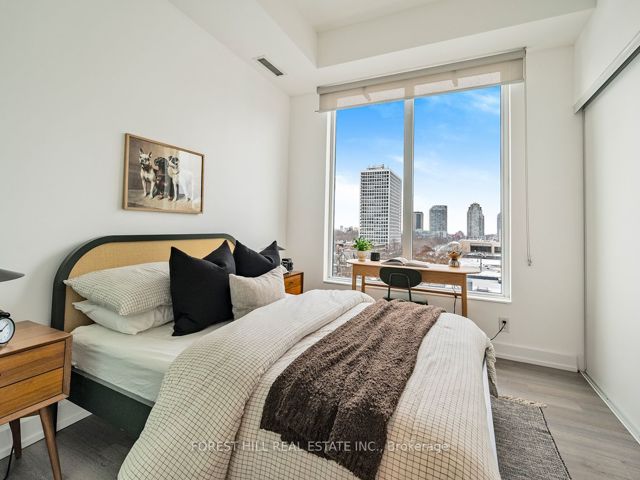 610 - 6 Parkwood Ave