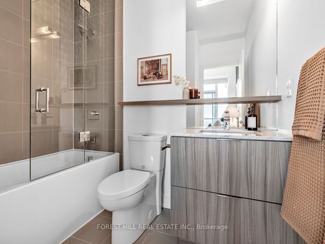 610 - 6 Parkwood Ave