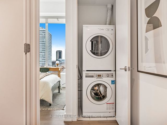 610 - 6 Parkwood Ave