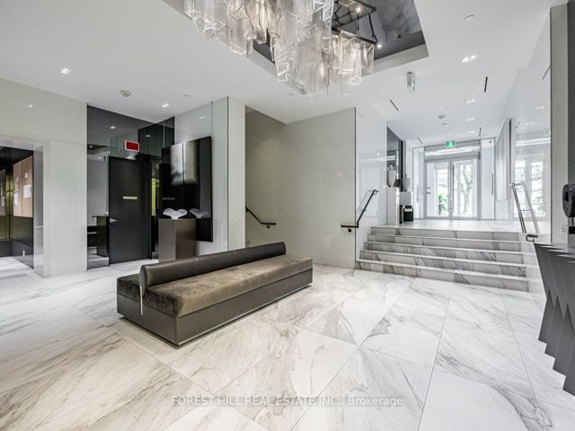 610 - 6 Parkwood Ave
