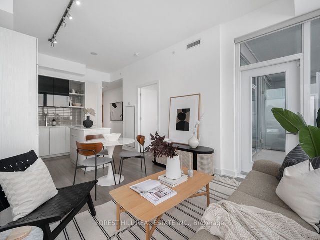 610 - 6 Parkwood Ave