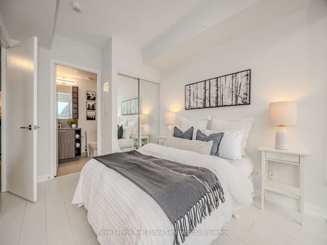 310 - 19 Western Battery Rd