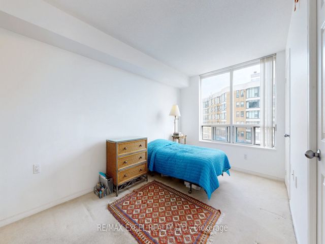 1009 - 35 Finch Ave E