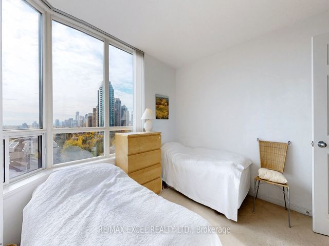 1009 - 35 Finch Ave E