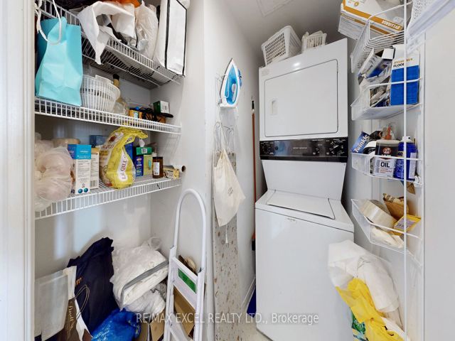 1009 - 35 Finch Ave E