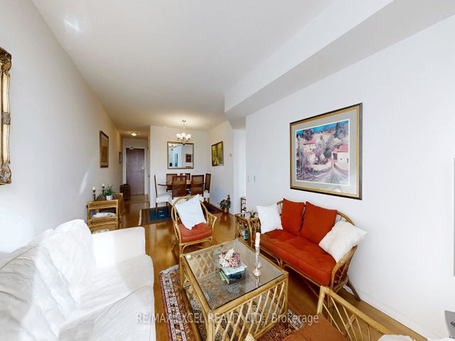 1009 - 35 Finch Ave E