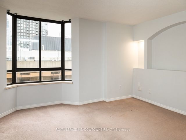 1109 - 280 Simcoe St