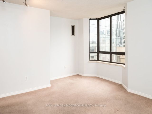 1109 - 280 Simcoe St