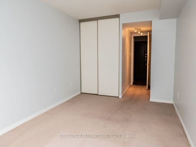 1109 - 280 Simcoe St