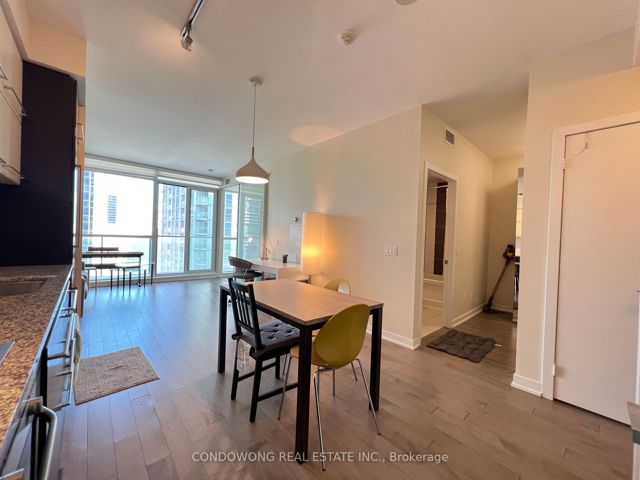 1803 - 770 Bay St