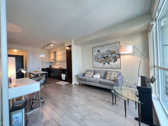 1803 - 770 Bay St