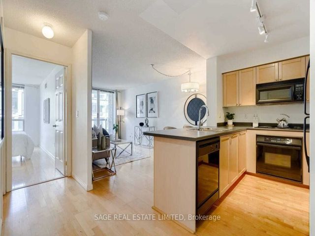 605 - 311 Richmond St E