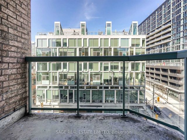 605 - 311 Richmond St E