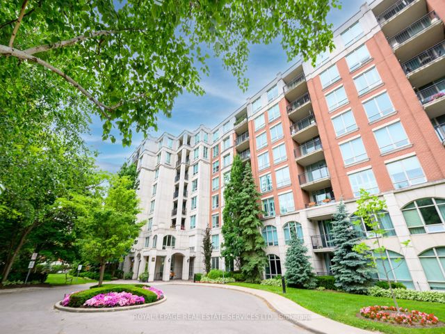 803 - 18 William Carson Cres