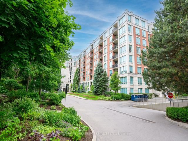 803 - 18 William Carson Cres