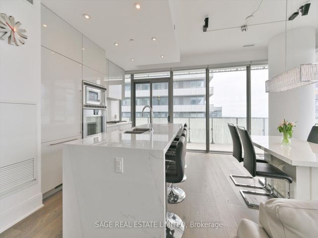 LPH4901 - 42 Charles St E