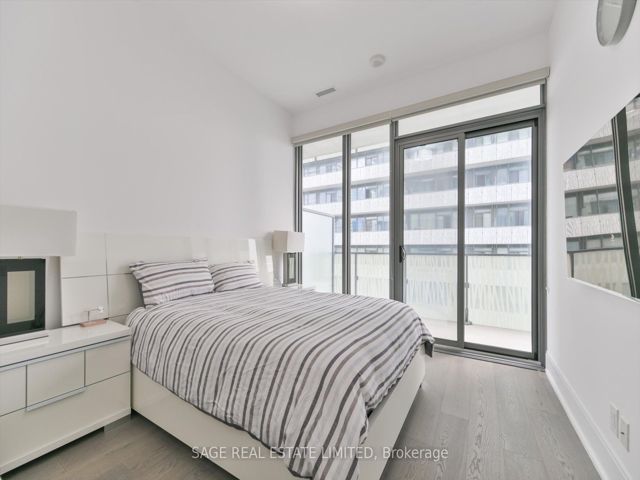 LPH4901 - 42 Charles St E