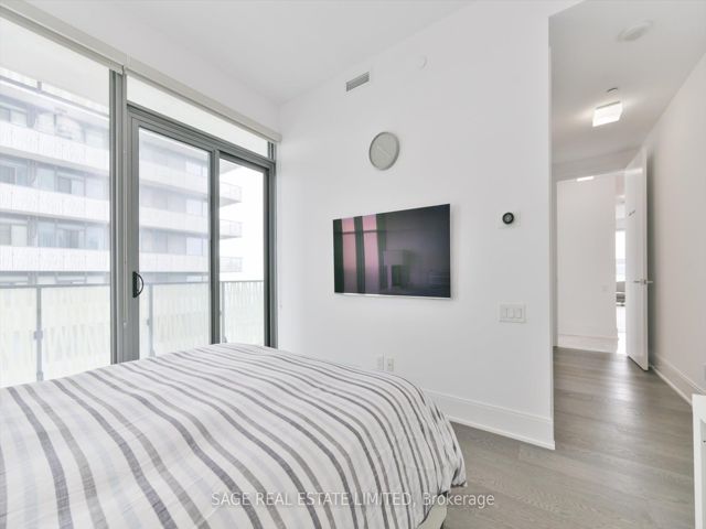 LPH4901 - 42 Charles St E