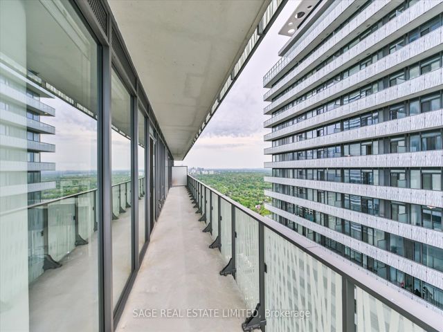 LPH4901 - 42 Charles St E