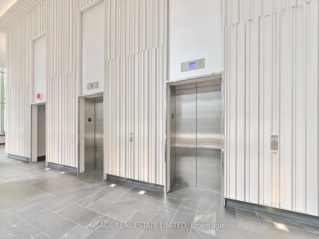 LPH4901 - 42 Charles St E