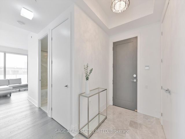 LPH4901 - 42 Charles St E