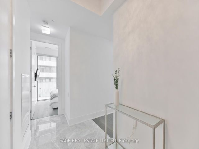LPH4901 - 42 Charles St E