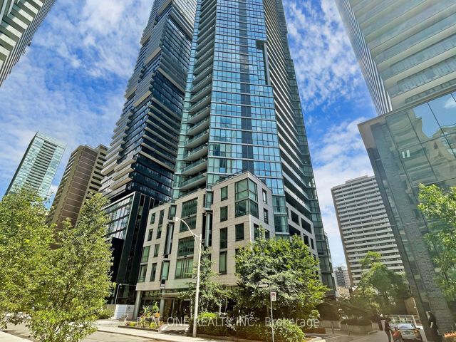 1602 - 45 Charles St E