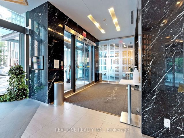 1602 - 45 Charles St E