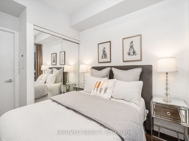 527 - 55 Regent Park Blvd