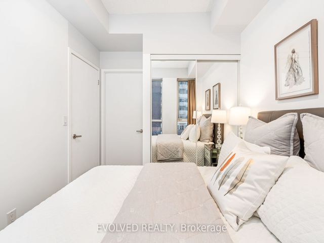527 - 55 Regent Park Blvd