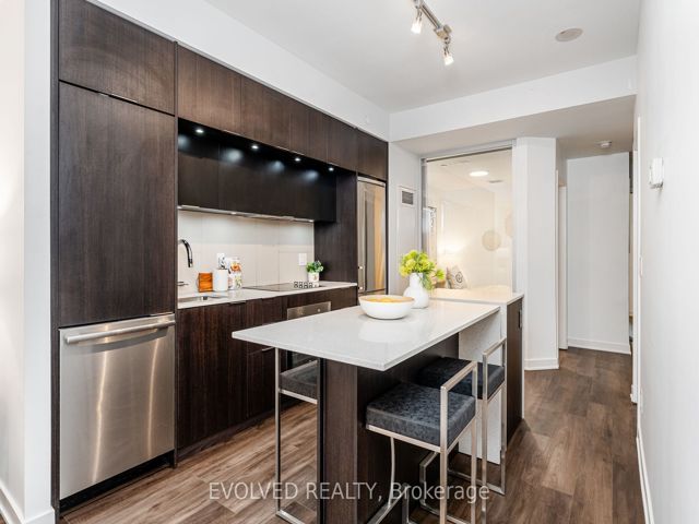 527 - 55 Regent Park Blvd