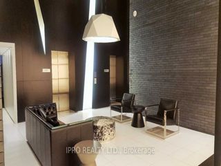 2212 - 125 Peter St
