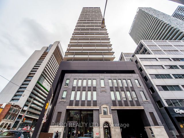 2212 - 125 Peter St