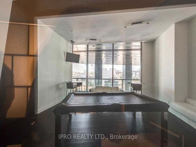 2212 - 125 Peter St