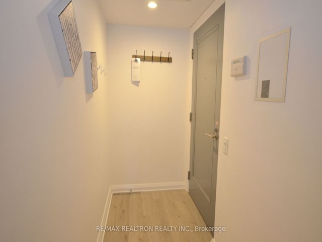 713 - 155 Yorkville Ave