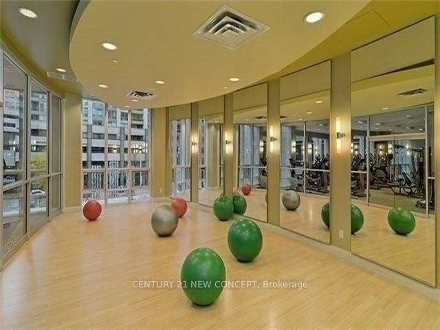 203 - 763 Bay St