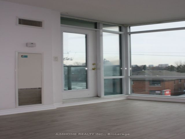 410 - 3830 Bathurst St