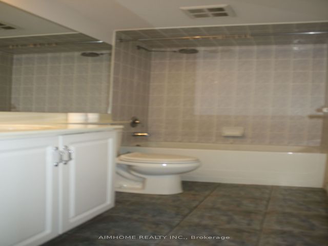 410 - 3830 Bathurst St