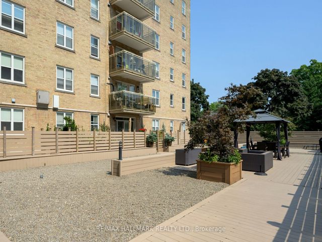 301 - 2603 Bathurst St