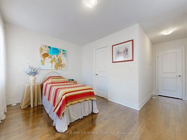 15 - 40 Hargrave Lane