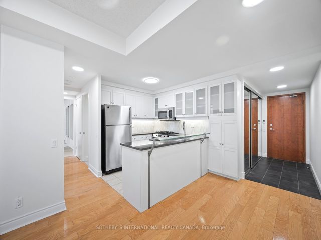 405W - 500 Queens Quay W
