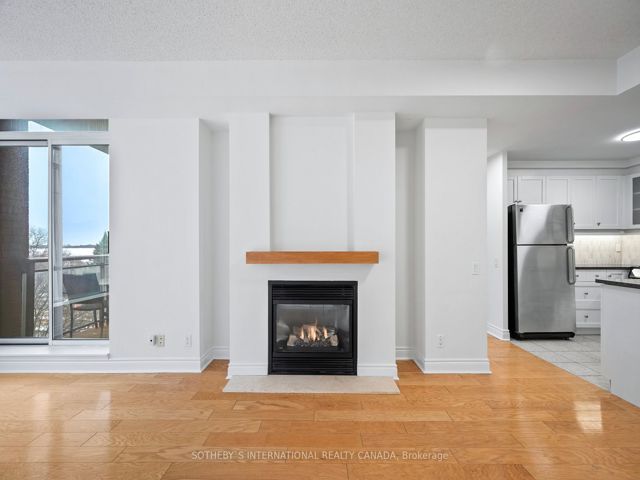405W - 500 Queens Quay W