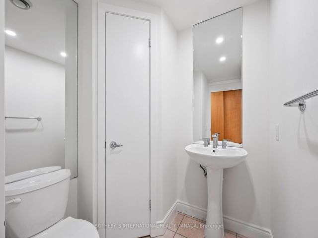 405W - 500 Queens Quay W