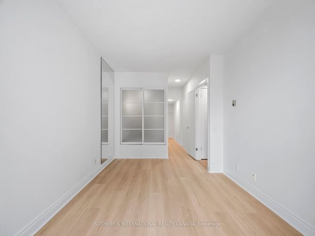 405W - 500 Queens Quay W